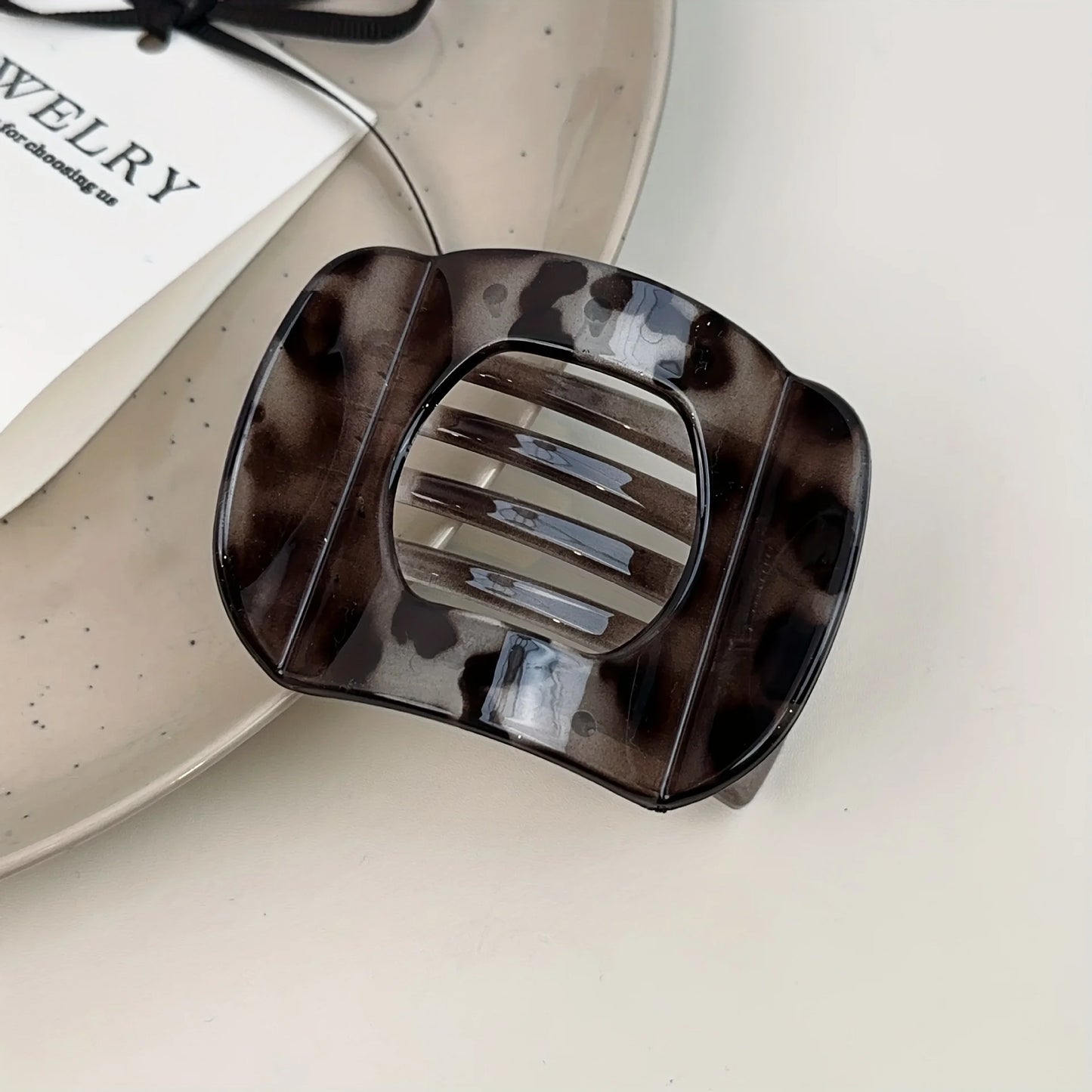 Simple & Elegant Duckbill Hairpin