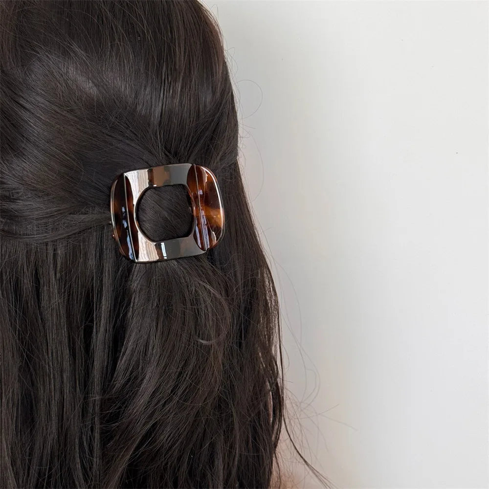 Simple & Elegant Duckbill Hairpin