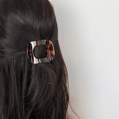 Simple & Elegant Duckbill Hairpin